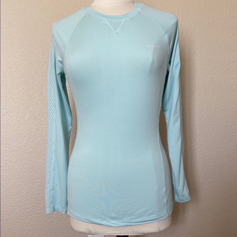 Columbia Light Aqua Long-Sleeve Performance Top (sz XS)